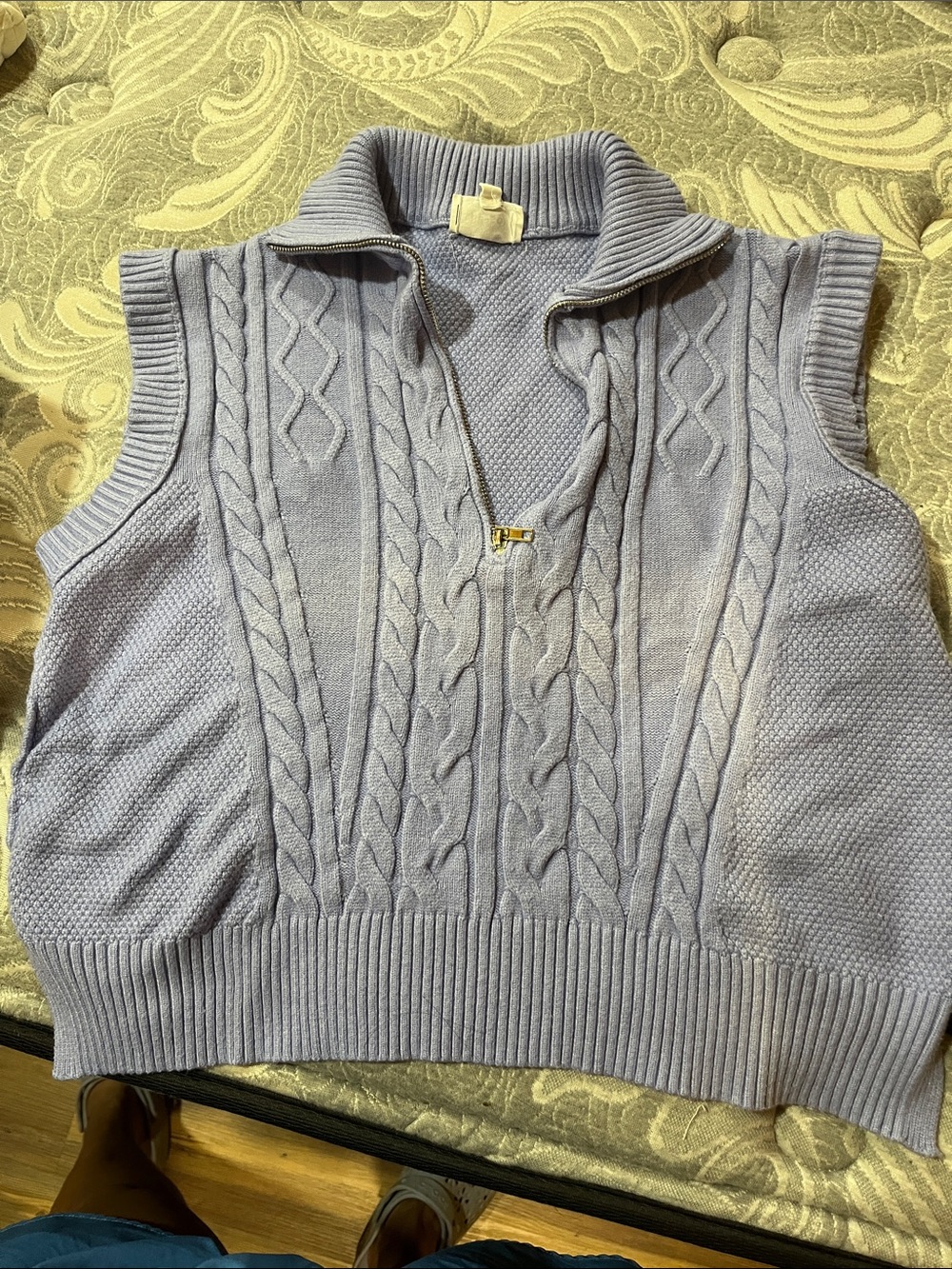 Sleeveless Cable Knit V-Neck Sweater Vest - Light Lavender